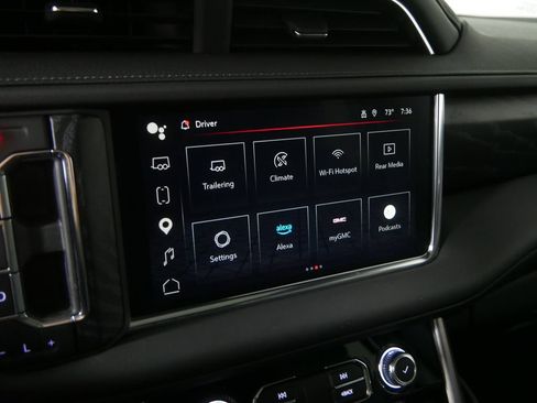 Used 2024 GMC Yukon Denali w/ Advanced Technology Package AWD/4WD image 32