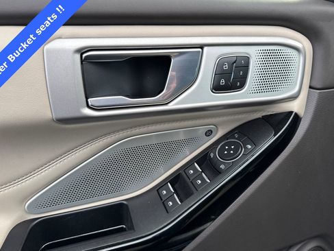 Certified 2022 Ford Explorer Platinum w/ Technology Package image 12