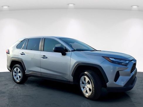 Used 2025 Toyota RAV4 LE FWD image 5