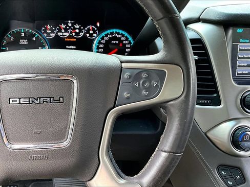 Used 2020 GMC Yukon Denali RWD image 11