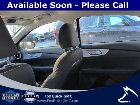 Used 2024 Kia Forte LXS w/ LXS Technology Package image 8