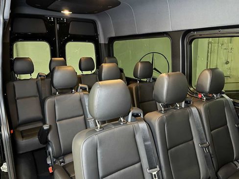 Used 2025 Mercedes-Benz Sprinter 2500 image 14