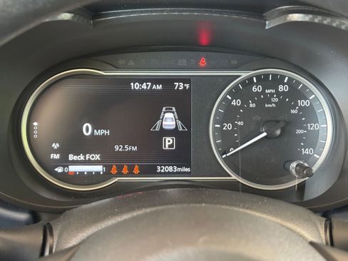 Used 2025 Nissan Versa SV FWD image 38
