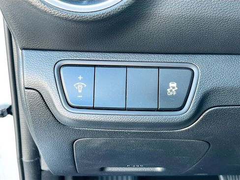 Certified 2023 Kia Forte LXS image 9