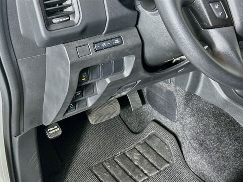Used 2023 Nissan Frontier S w/ Technology Package RWD image 17