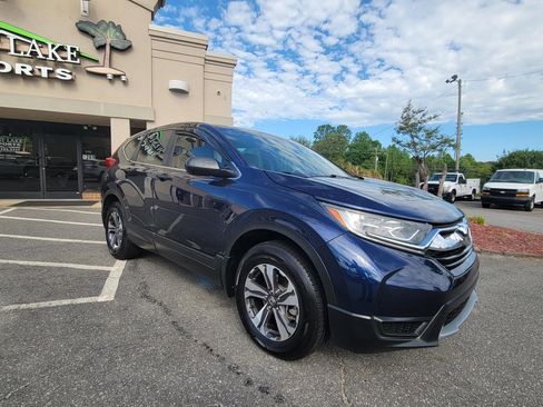 Used 2017 Honda CR-V LX image 2