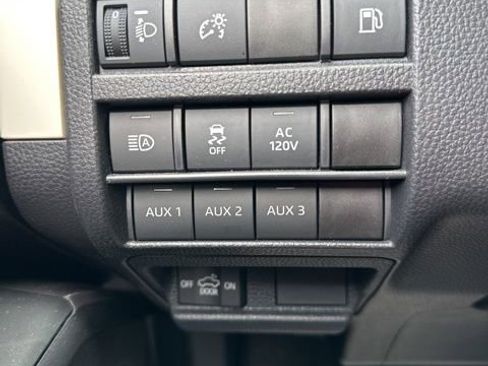 Used 2024 Toyota Tacoma TRD Off-Road image 28