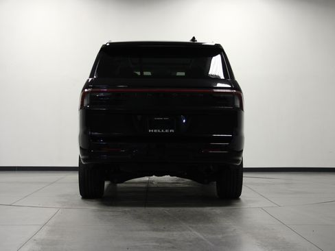 Used 2025 Lincoln Navigator Reserve AWD/4WD image 5