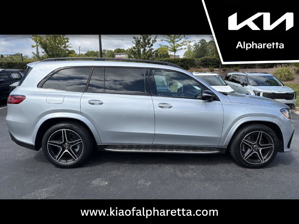 Used 2025 Mercedes-Benz GLS 450 4MATIC image 2