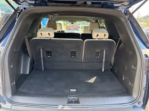 Used 2023 Chevrolet Traverse LS image 26