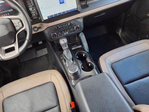 Used 2022 Ford Bronco Wildtrak image 11