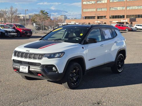 Used 2024 Jeep Compass Trailhawk AWD/4WD image 4