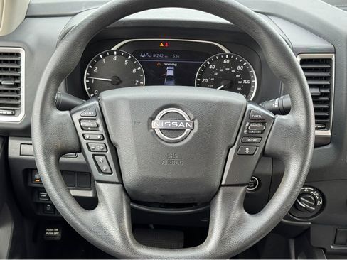 Used 2023 Nissan Frontier SV w/ Technology Package image 13