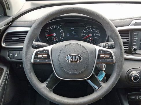Used 2020 Kia Sorento LX FWD image 19