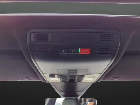 Used 2024 Volkswagen Tiguan SEL R-Line image 40