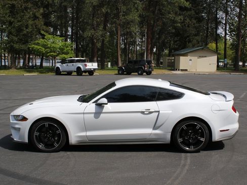 Used 2019 Ford Mustang GT Premium w/ Equipment Group 401A RWD image 50