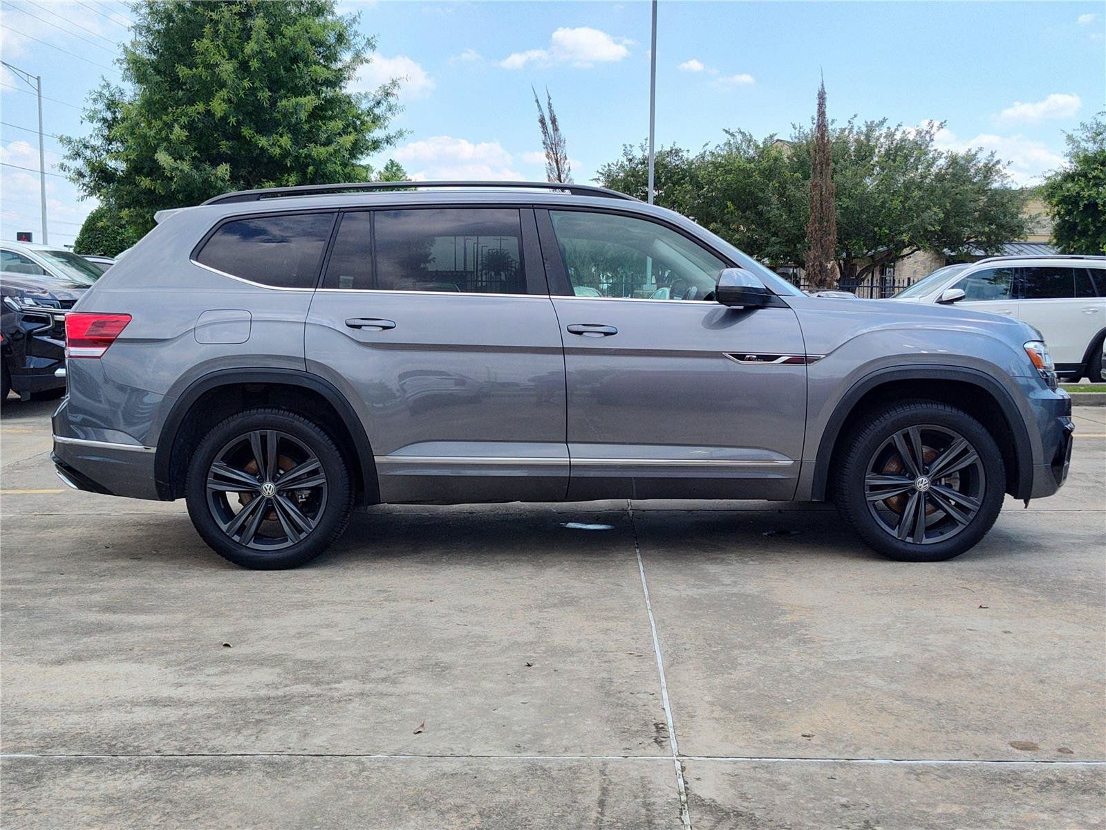 Used 2020 Volkswagen Atlas SE w/ Towing Package FWD image 10