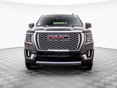 Used 2023 GMC Yukon XL Denali image 10