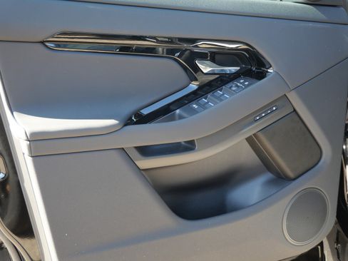 New 2026 Land Rover Range Rover Evoque S AWD/4WD image 4