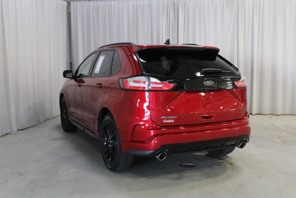 Used 2020 Ford Edge ST-Line w/ Cold Weather Package FWD image 22
