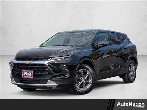 Used 2025 Chevrolet Blazer LT image 1
