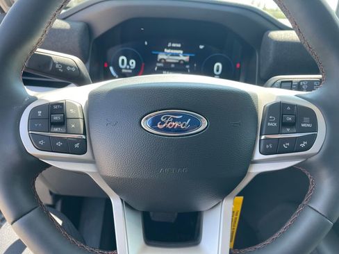 New 2026 Ford Explorer Active w/ Active Comfort Package AWD/4WD image 18