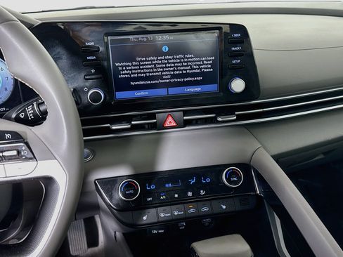 Used 2021 Hyundai Elantra SEL w/ Convenience Package FWD image 18