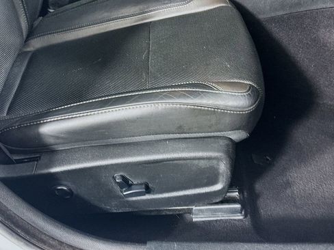 Used 2019 Dodge Charger SXT w/ Leather Interior Group image 22