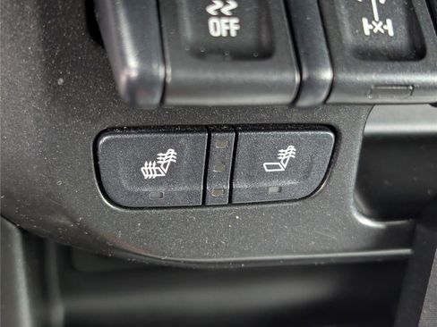 Used 2021 Chevrolet Colorado ZR2 w/ ZR2 Dusk Special Edition AWD/4WD image 24