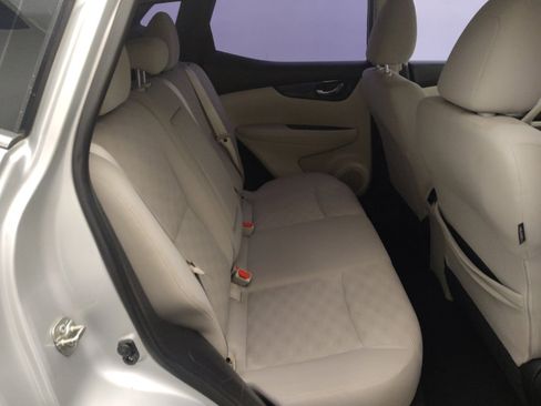 Used 2019 Nissan Rogue Sport SV FWD image 19