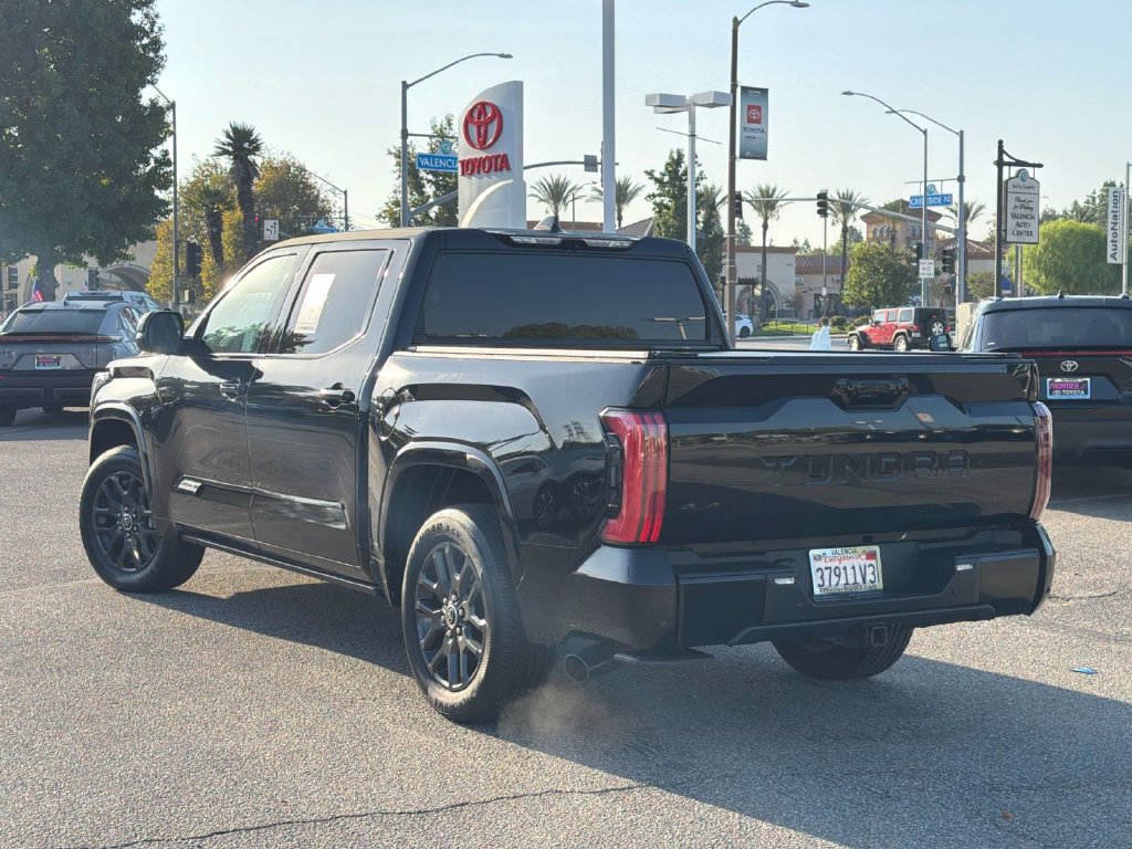 Used 2023 Toyota Tundra Platinum w/ Advanced Package AWD/4WD image 5