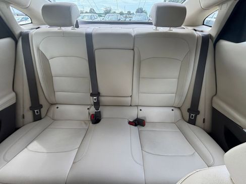 Used 2024 Chevrolet Malibu LT image 38