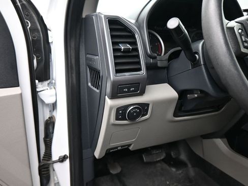 Used 2022 Ford F350 XLT w/ Black Appearance Package AWD/4WD image 22
