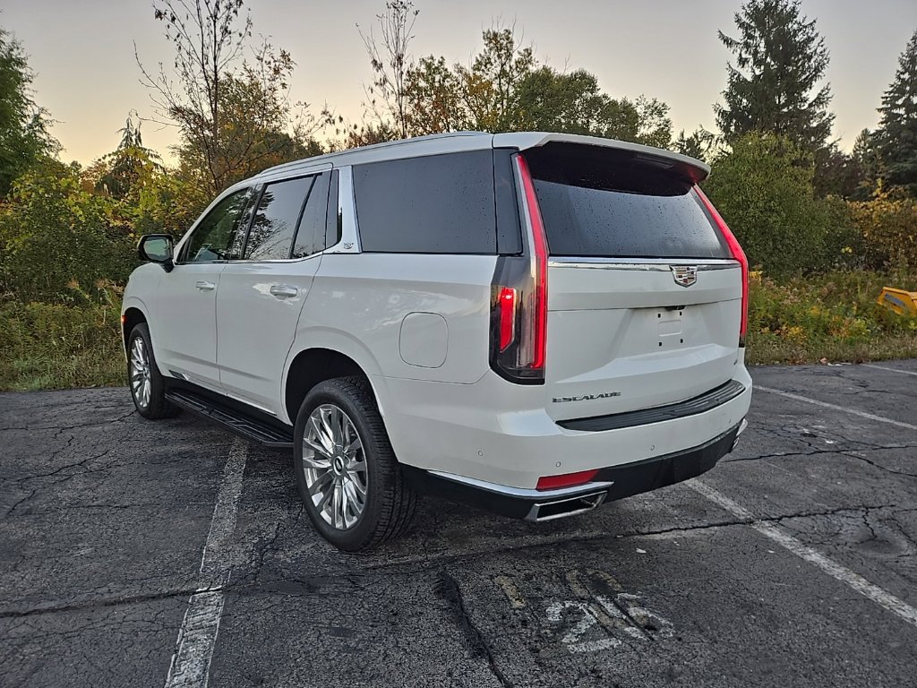 Certified 2024 Cadillac Escalade Premium Luxury w/ LPO, Floor Liner Package AWD/4WD image 9