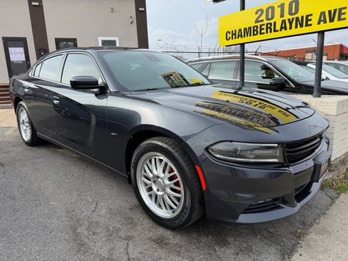Used 2018 Dodge Charger GT image 2