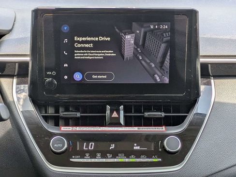 Used 2025 Toyota Corolla LE FWD image 16