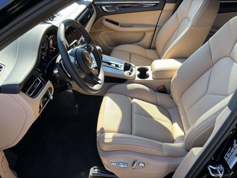 New 2026 Porsche Macan image 20