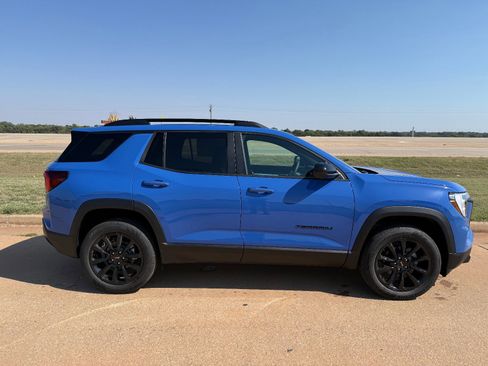 New 2026 GMC Terrain Elevation w/ Black Edition image 2