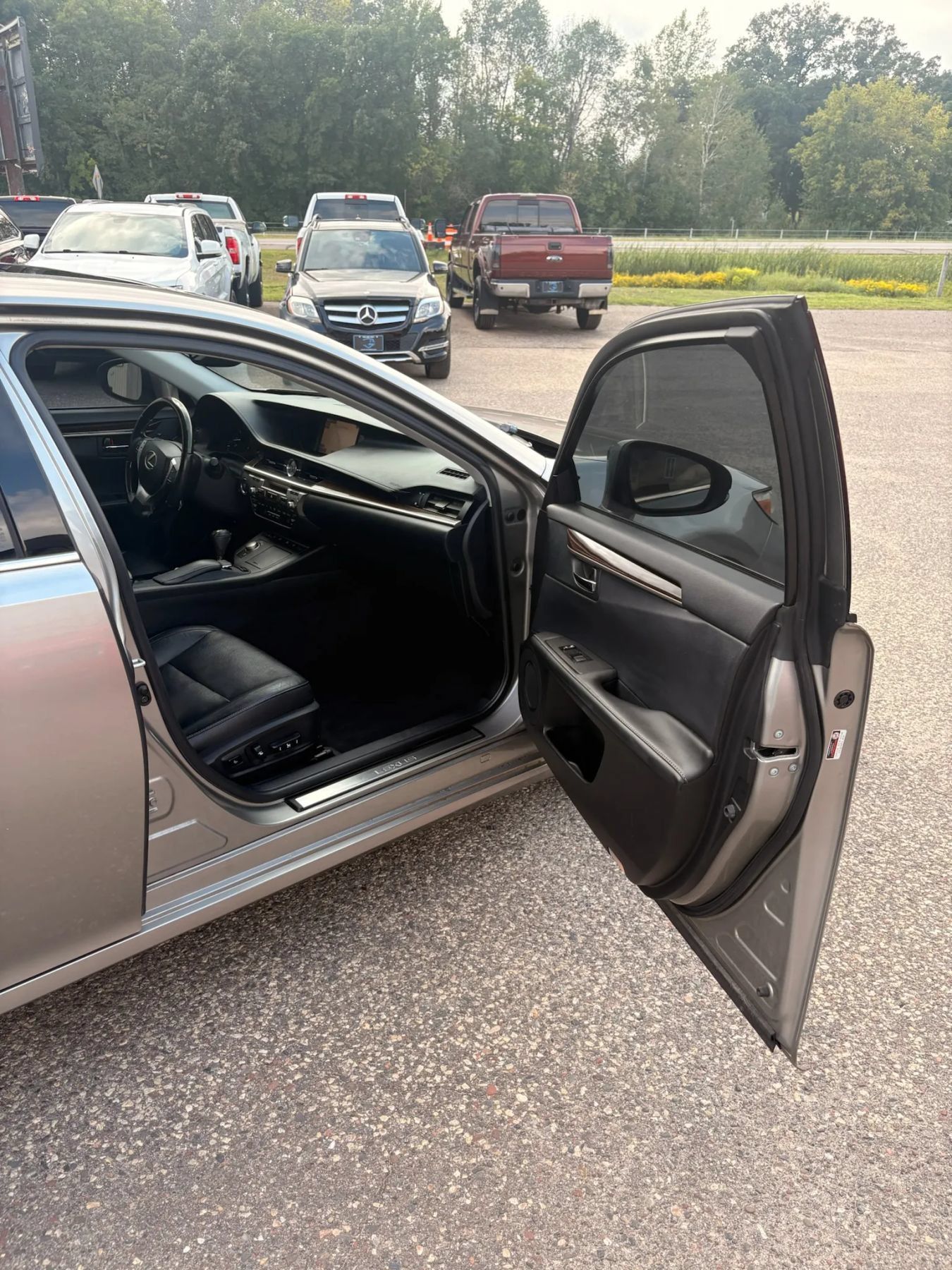 Used 2015 Lexus ES 350 w/ Luxury Package FWD image 33