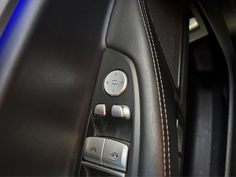 Used 2017 BMW 750i xDrive image 33