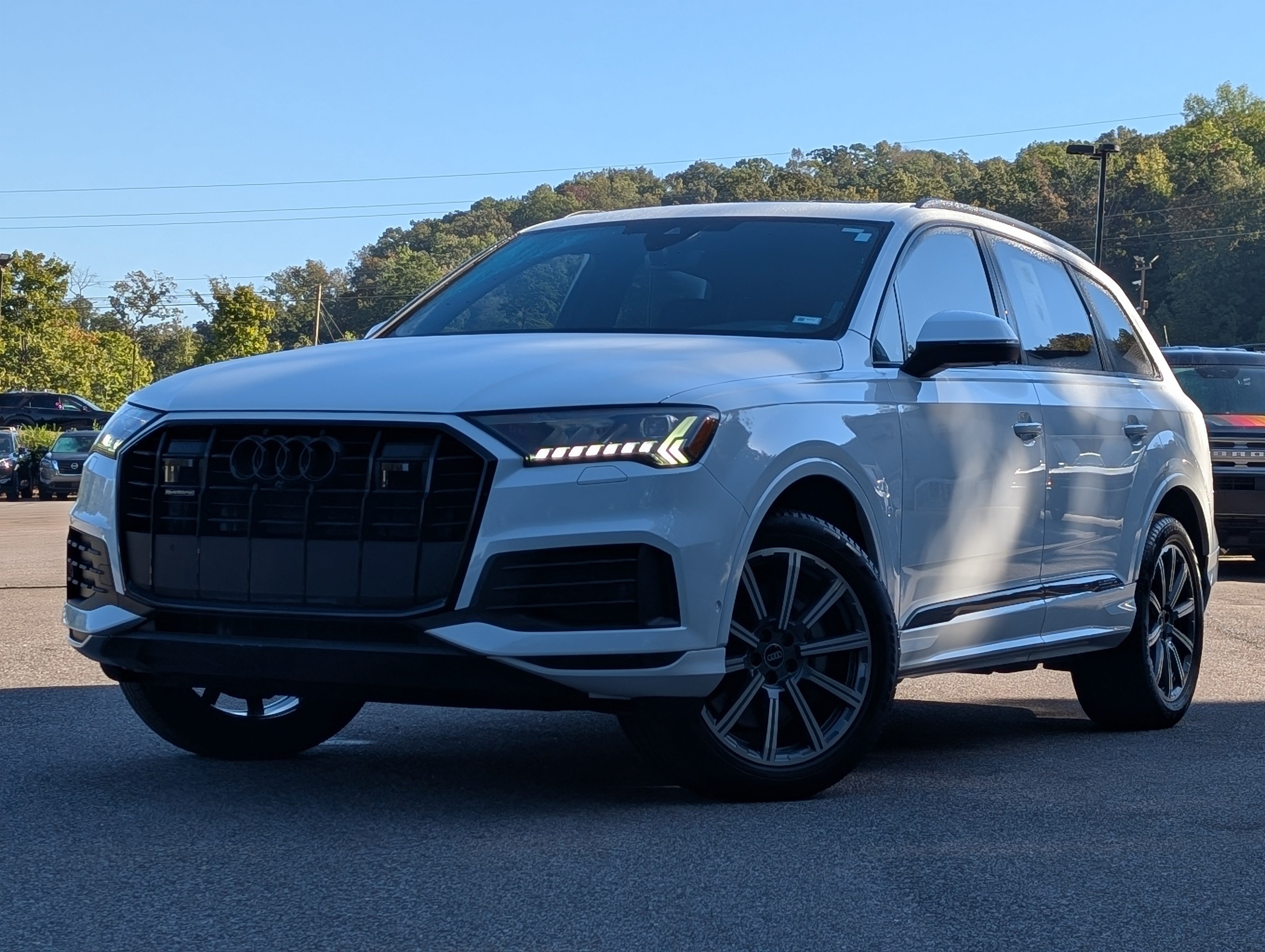 Used 2023 Audi Q7 2.0T Premium Plus w/ Premium Plus Package AWD/4WD image 4