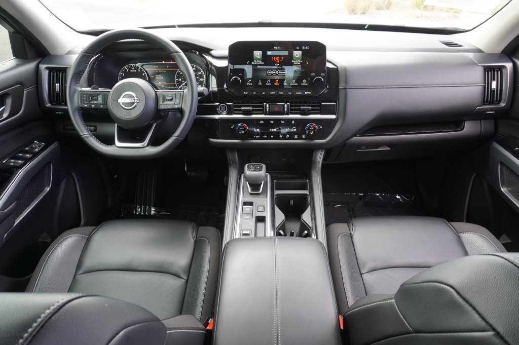 Certified 2024 Nissan Pathfinder SL FWD image 12