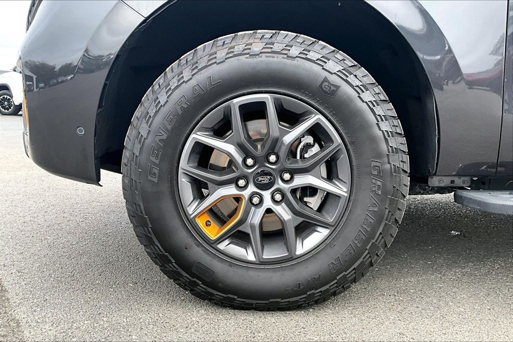 Used 2025 Ford Expedition Tremor AWD/4WD image 2