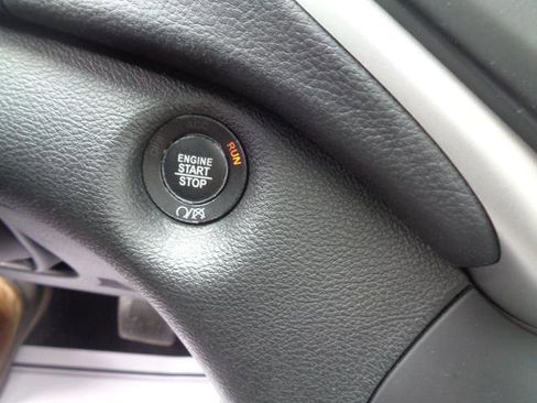 Used 2017 Jeep Cherokee Limited image 34