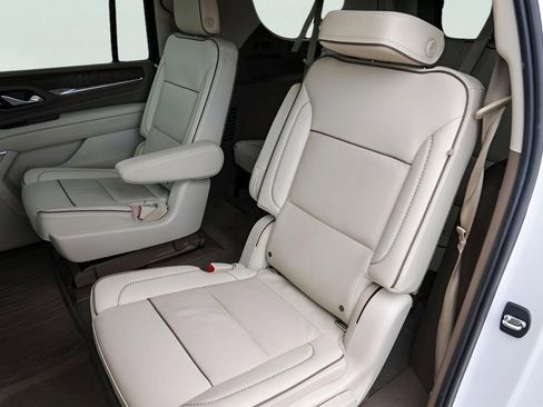 Used 2021 GMC Yukon XL Denali w/ Denali Premium Package image 26