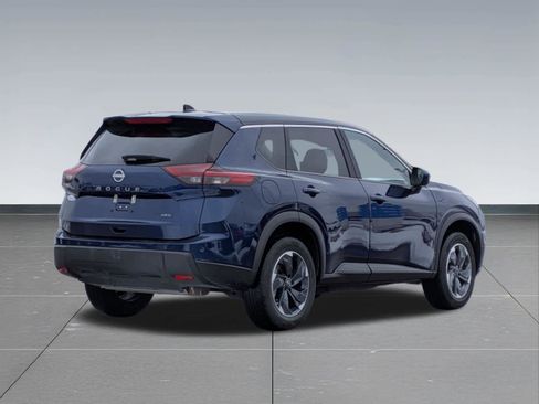 Used 2025 Nissan Rogue SV AWD/4WD image 5