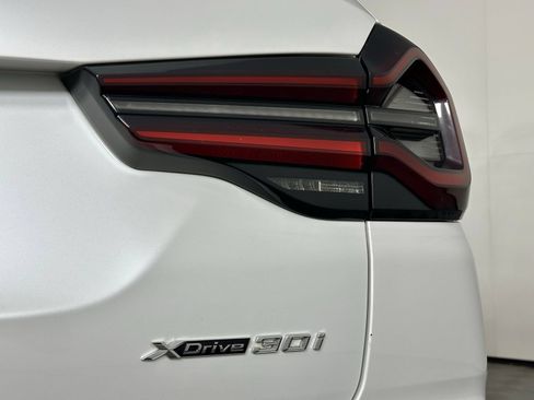 Used 2022 BMW X3 xDrive30i w/ Convenience Package AWD/4WD image 12