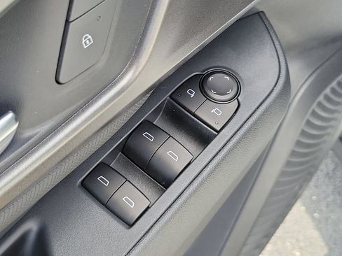 Used 2025 Chevrolet Equinox EV LT w/ Comfort Package FWD image 19