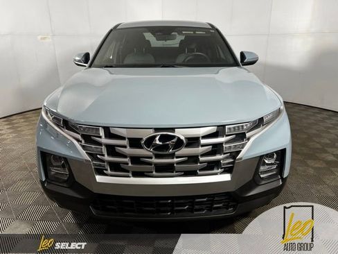 Used 2022 Hyundai Santa Cruz SEL FWD image 2