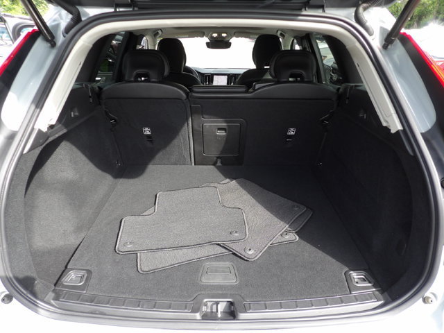 Certified 2024 Volvo XC60 B5 Core AWD/4WD image 26